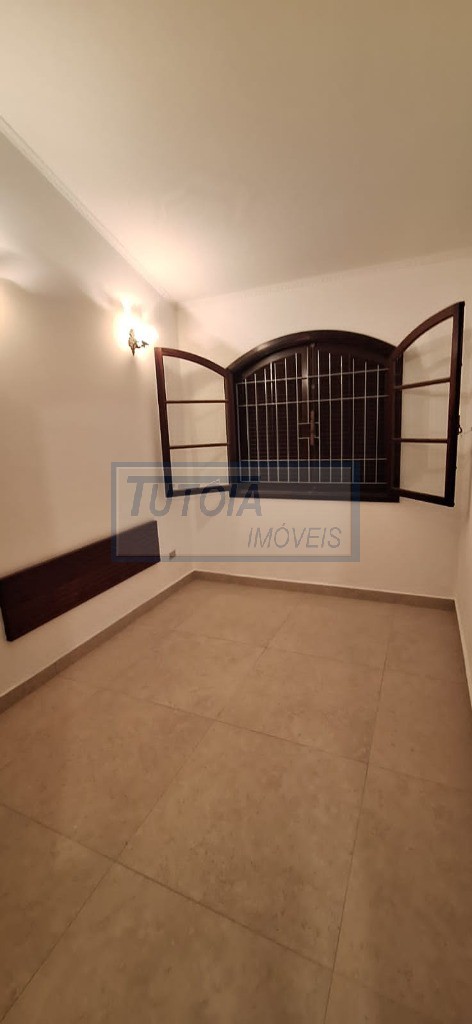 Casa à venda com 4 quartos, 208m² - Foto 15