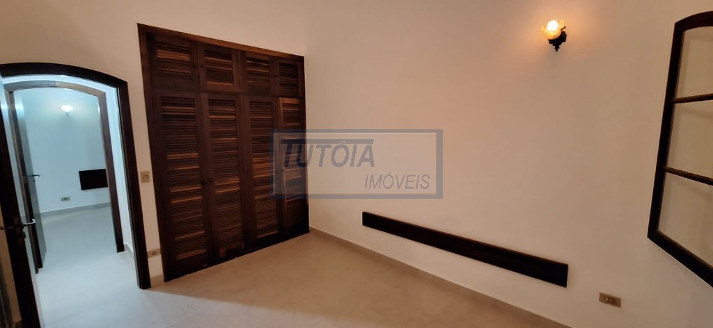 Casa à venda com 4 quartos, 208m² - Foto 11