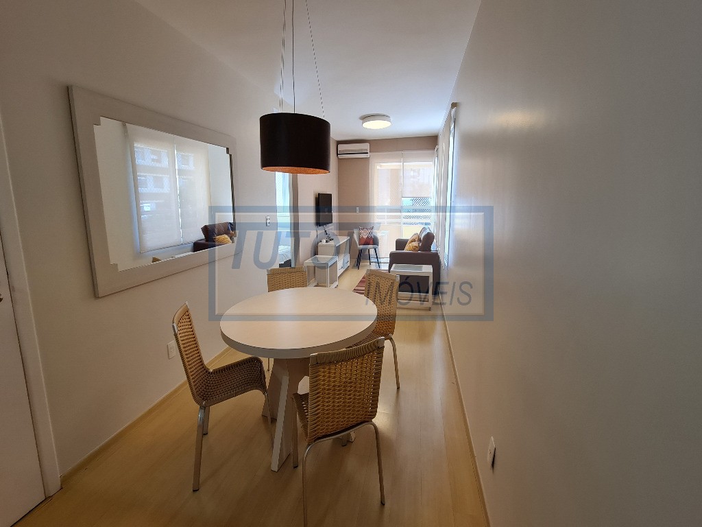 Apartamento à venda com 2 quartos, 80m² - Foto 2