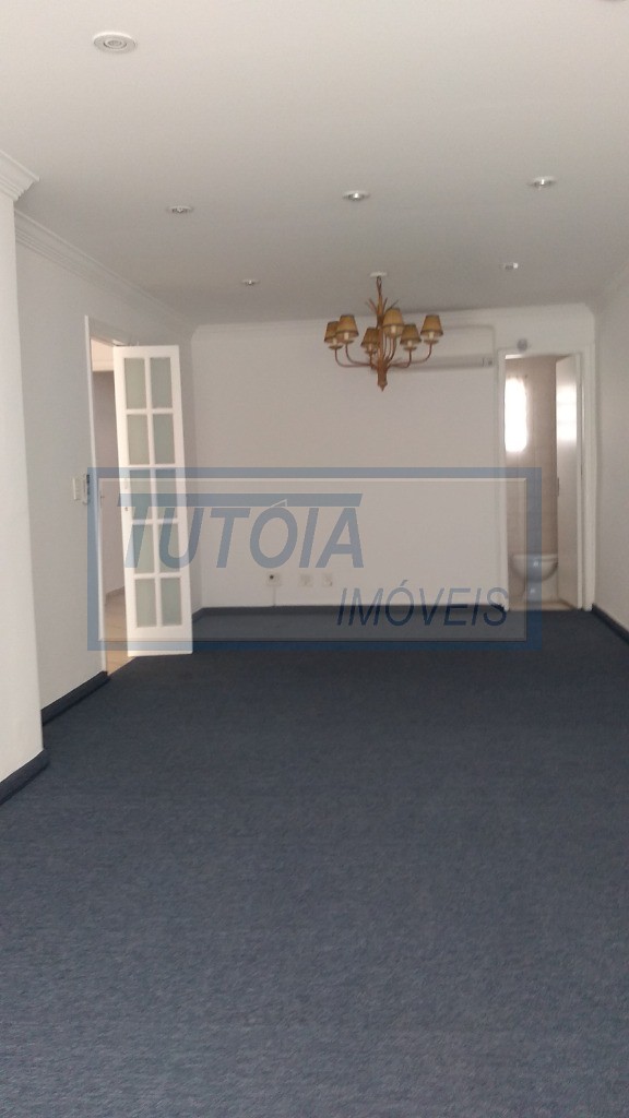 Casa à venda com 3 quartos, 118m² - Foto 1