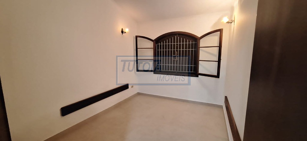 Casa à venda com 4 quartos, 208m² - Foto 13