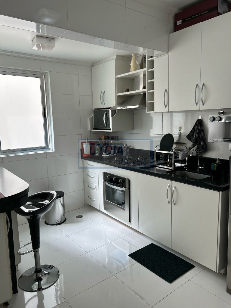 Apartamento à venda com 2 quartos, 68m² - Foto 20