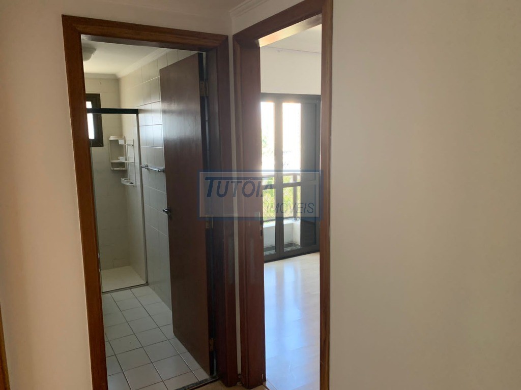 Apartamento à venda com 3 quartos, 156m² - Foto 19