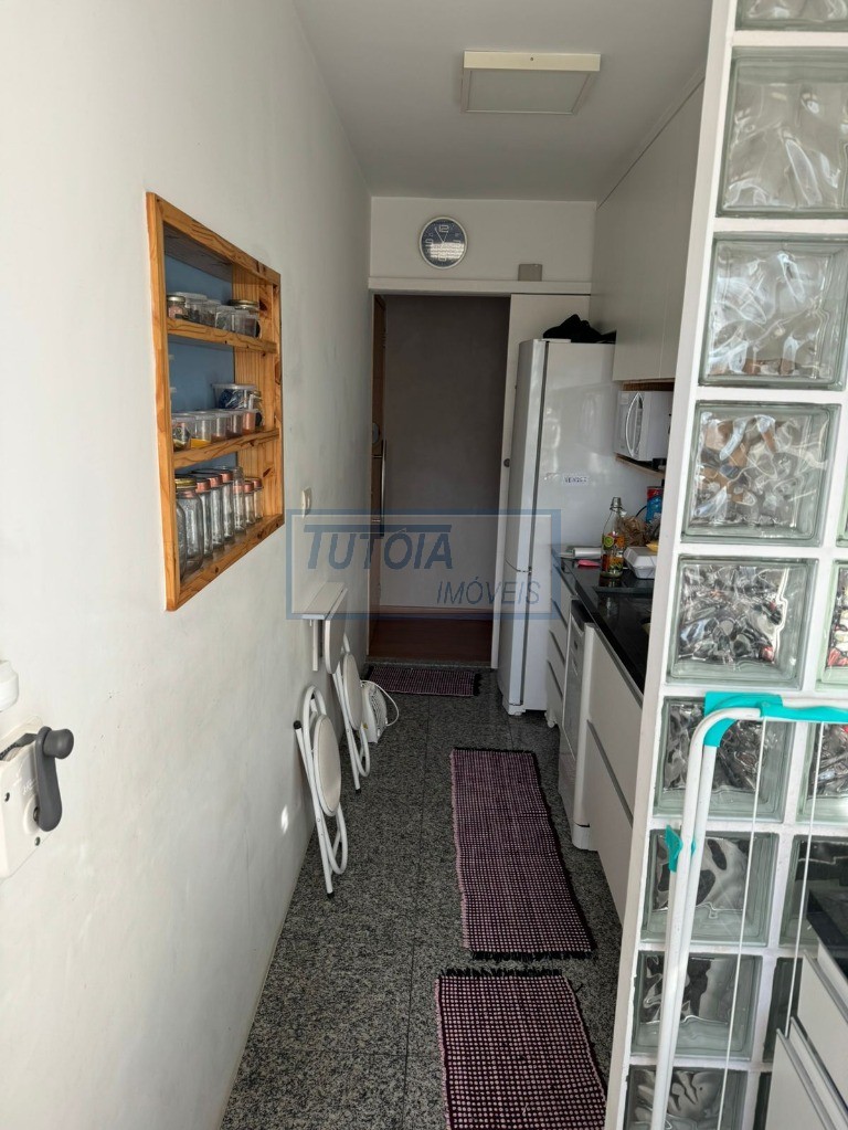 Apartamento à venda com 2 quartos, 70m² - Foto 1