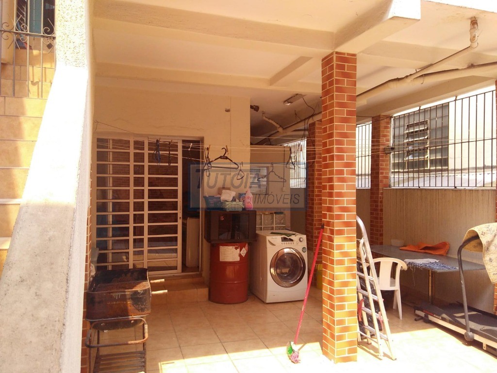 Casa à venda com 3 quartos, 300m² - Foto 25