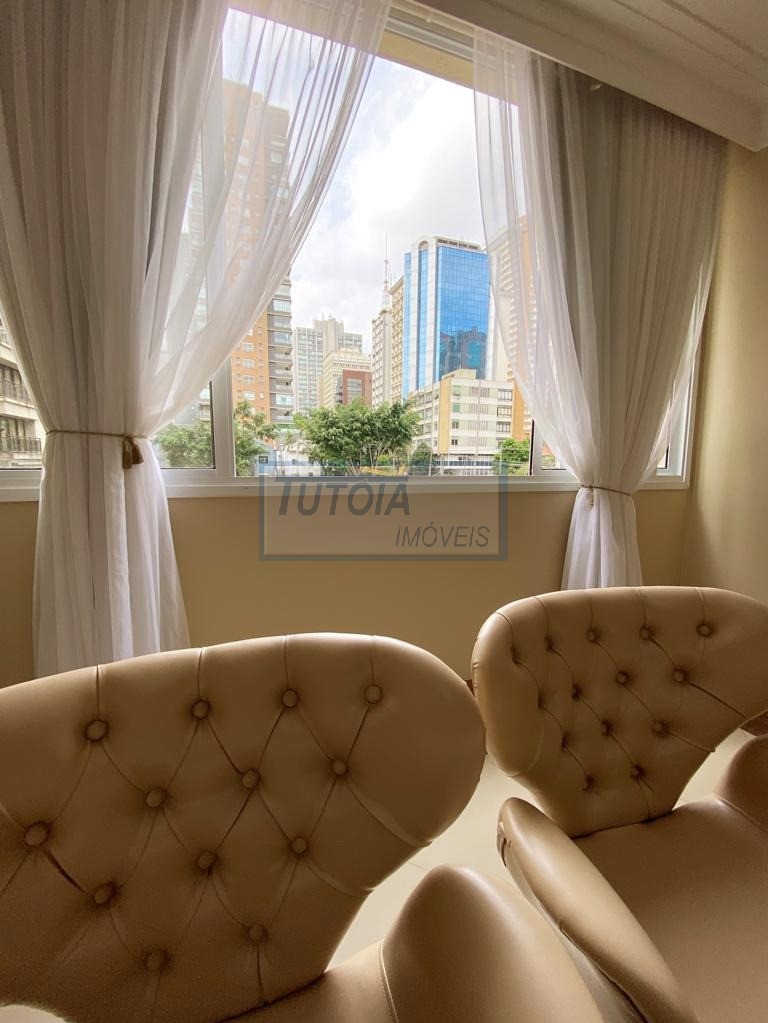 Apartamento para alugar com 3 quartos, 200m² - Foto 13