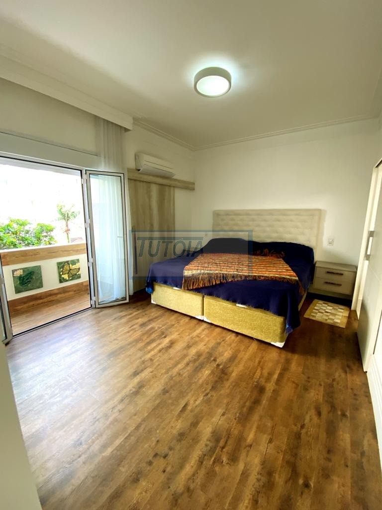 Apartamento para alugar com 3 quartos, 200m² - Foto 32