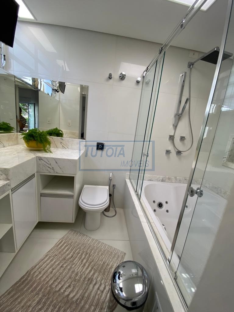 Apartamento para alugar com 3 quartos, 200m² - Foto 33