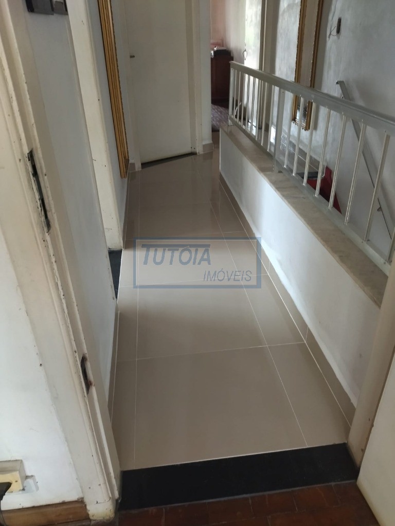 Casa à venda com 3 quartos, 300m² - Foto 19