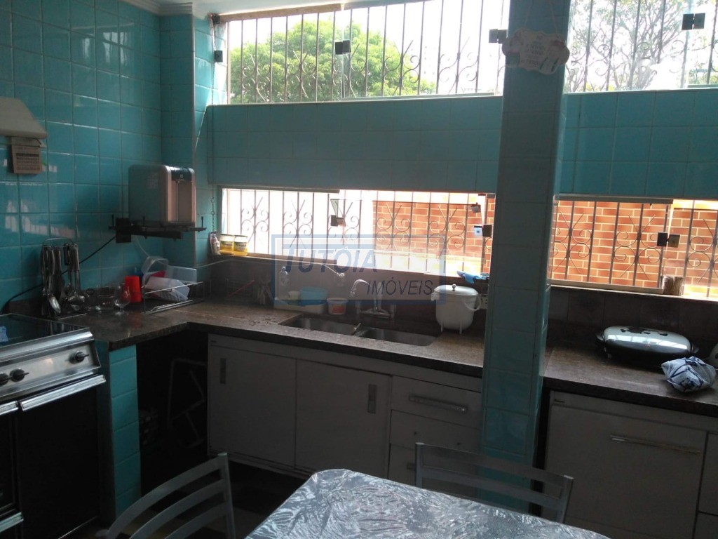 Casa à venda com 3 quartos, 300m² - Foto 17