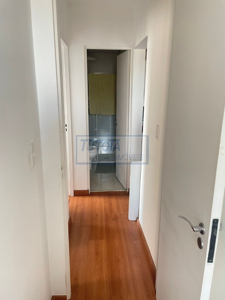 Apartamento à venda com 2 quartos, 70m² - Foto 3