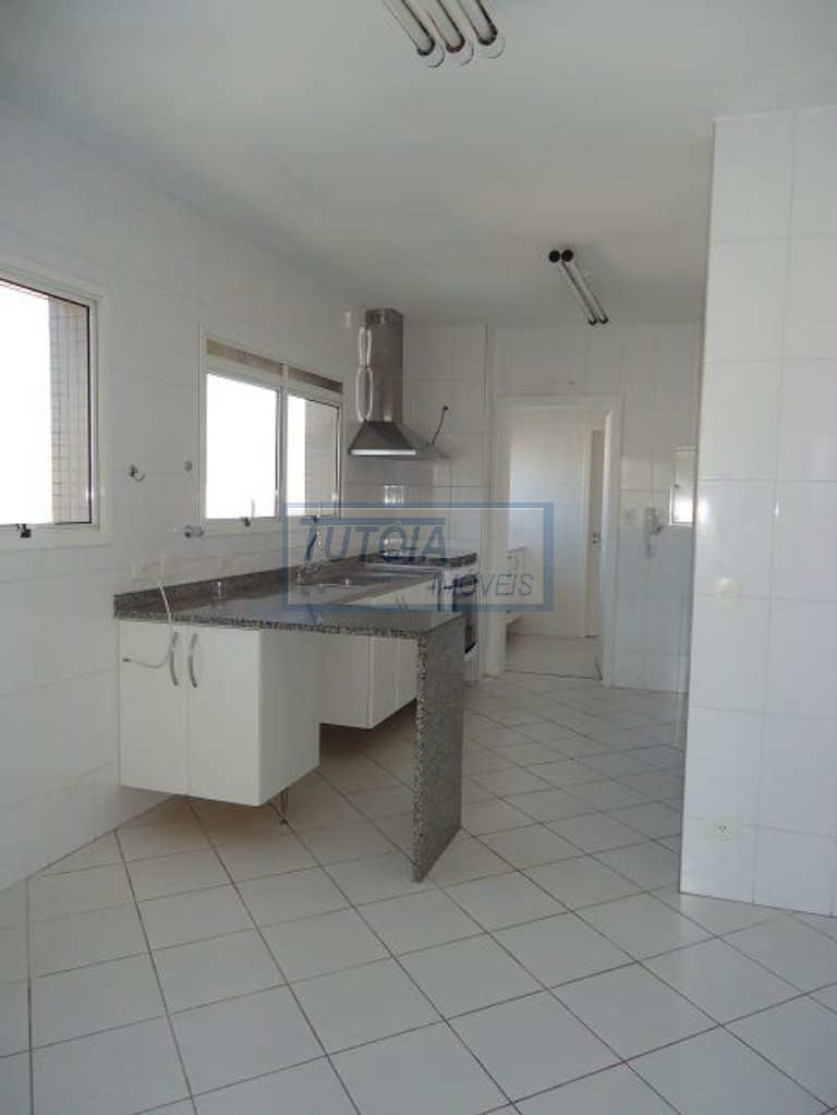 Apartamento à venda com 4 quartos, 265m² - Foto 17