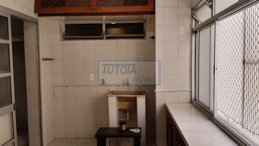 Apartamento para alugar com 3 quartos, 147m² - Foto 13