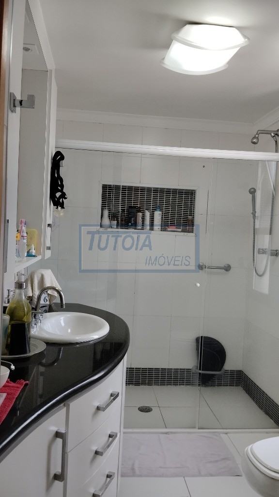 Apartamento à venda com 3 quartos, 137m² - Foto 19