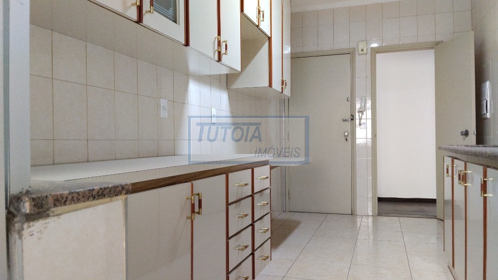 Apartamento para alugar com 3 quartos, 147m² - Foto 1