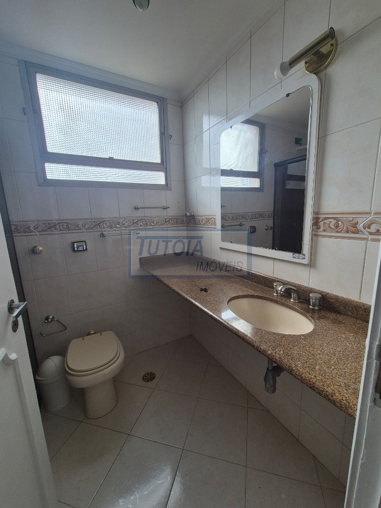 Apartamento para alugar com 2 quartos, 94m² - Foto 8