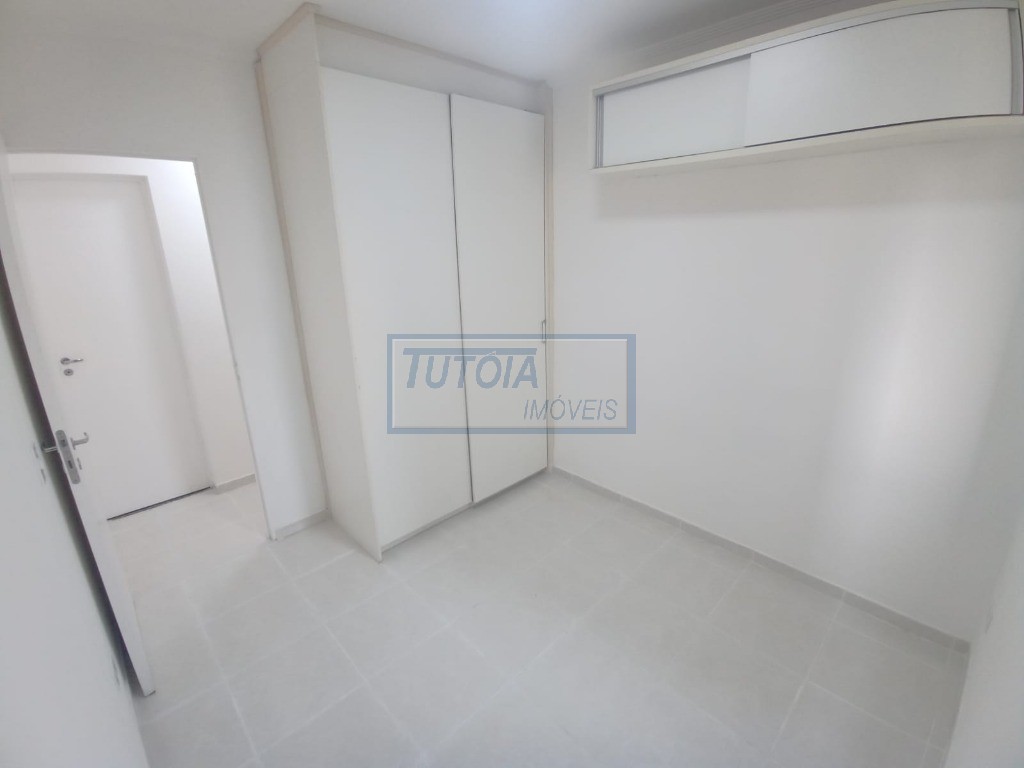 Apartamento à venda com 3 quartos, 65m² - Foto 4