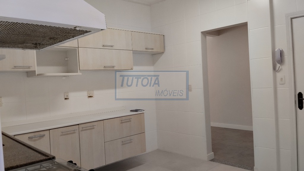 Apartamento à venda com 3 quartos, 168m² - Foto 7