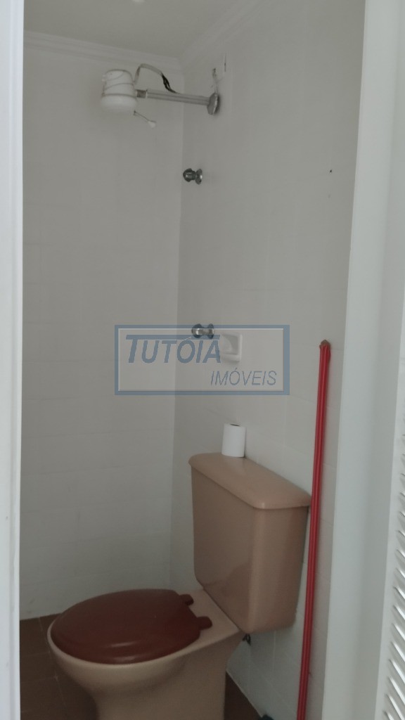 Apartamento para alugar com 2 quartos, 65m² - Foto 13