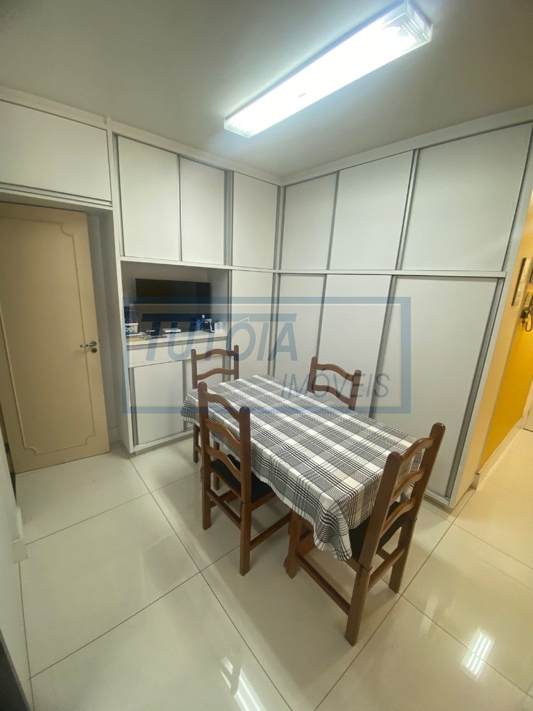 Apartamento à venda com 3 quartos, 140m² - Foto 18