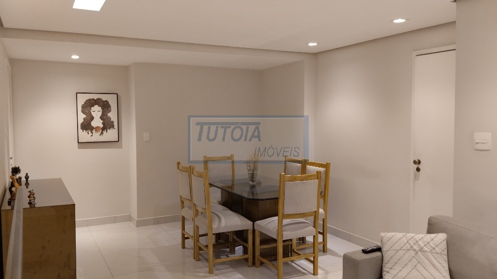 Apartamento à venda com 2 quartos, 77m² - Foto 2