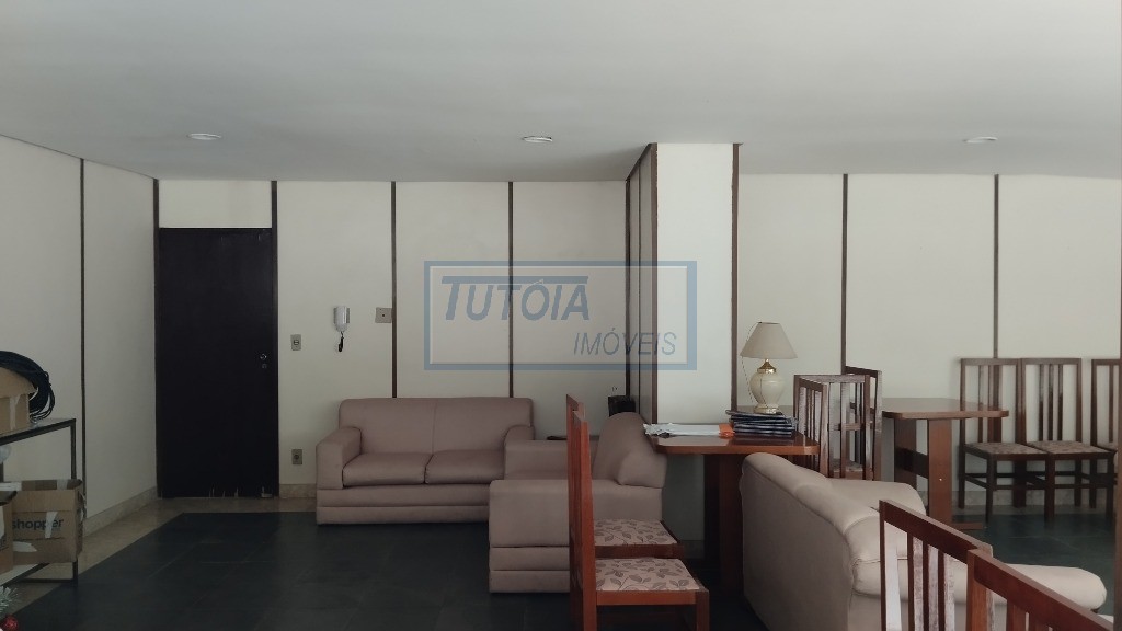 Apartamento para alugar com 2 quartos, 65m² - Foto 17