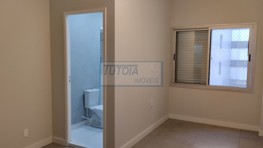 Apartamento para alugar com 3 quartos, 168m² - Foto 12