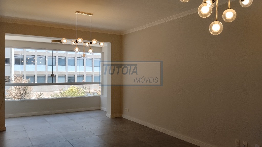 Apartamento à venda com 3 quartos, 168m² - Foto 3