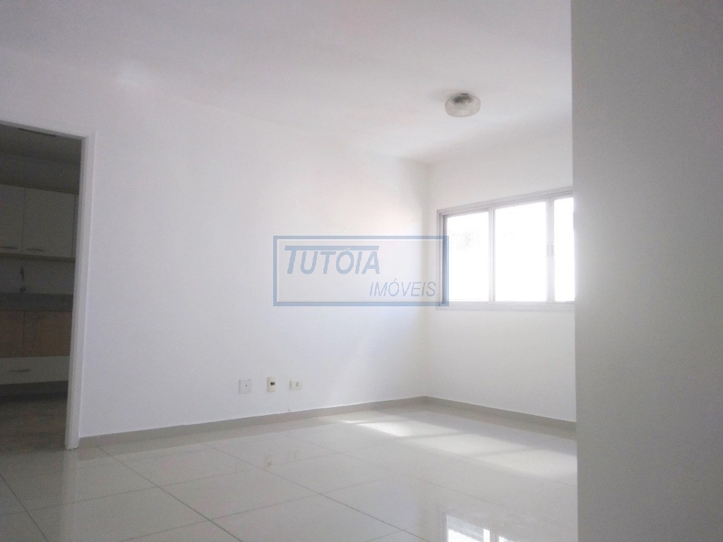 Apartamento à venda com 2 quartos, 75m² - Foto 9