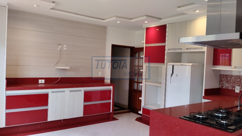 Casa à venda com 6 quartos, 350m² - Foto 5