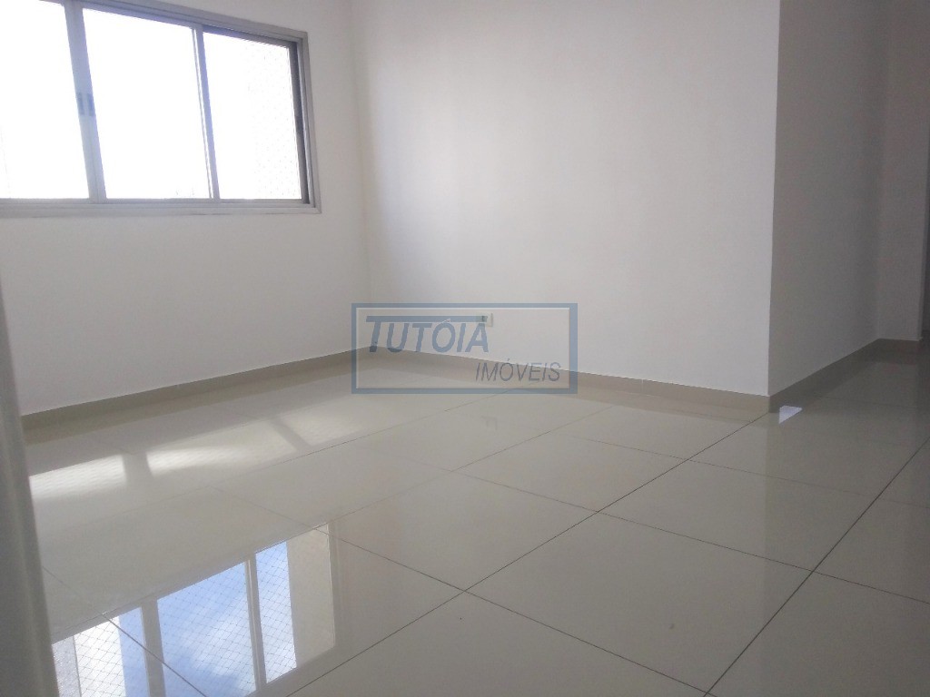 Apartamento à venda com 2 quartos, 75m² - Foto 5