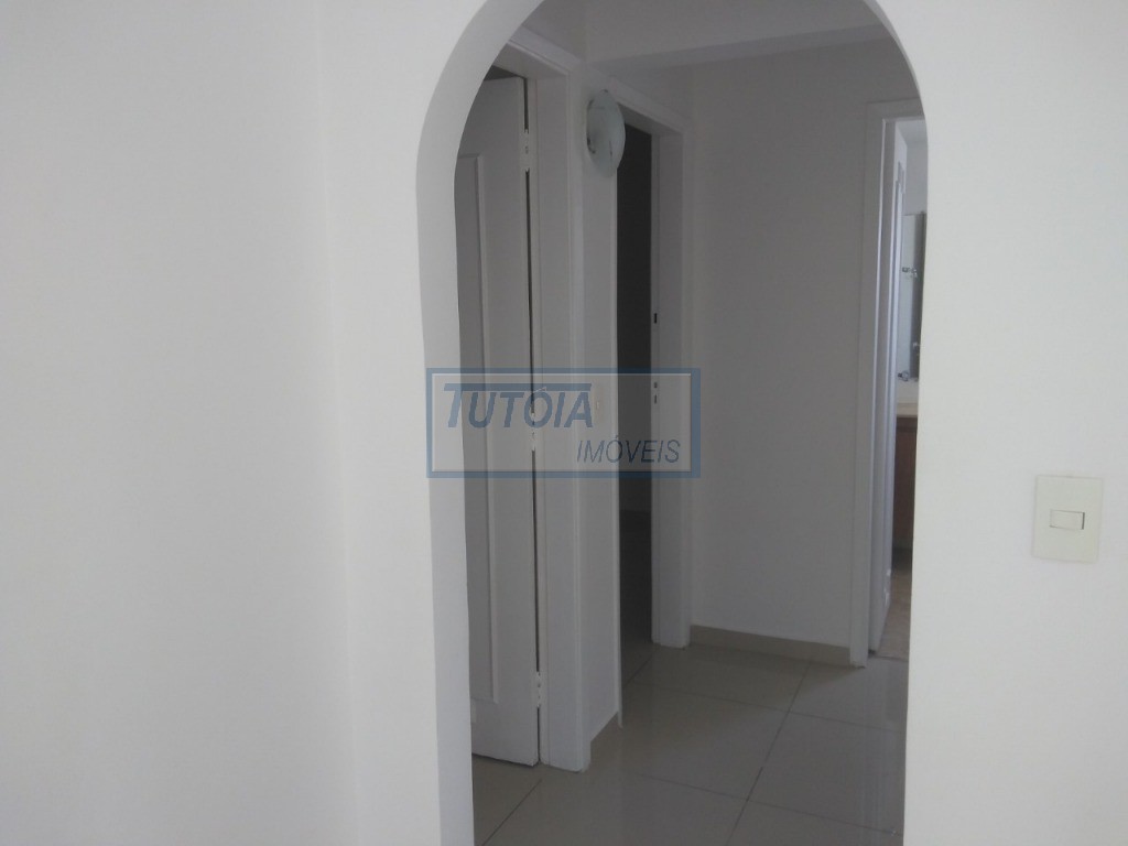 Apartamento à venda com 2 quartos, 75m² - Foto 3