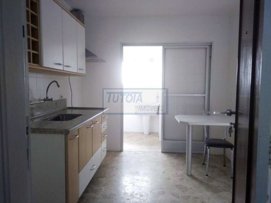 Apartamento à venda com 2 quartos, 75m² - Foto 7