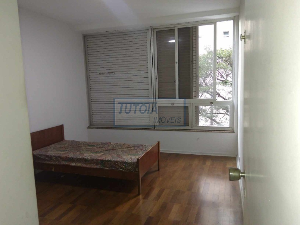 Apartamento à venda com 3 quartos, 190m² - Foto 9