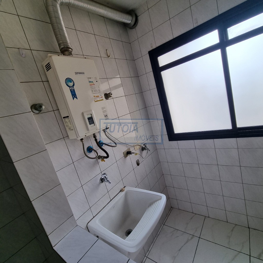 Apartamento à venda com 2 quartos, 75m² - Foto 23