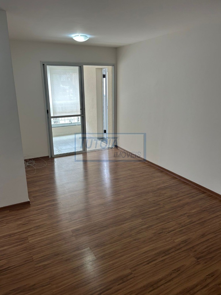 Apartamento à venda com 2 quartos, 68m² - Foto 2