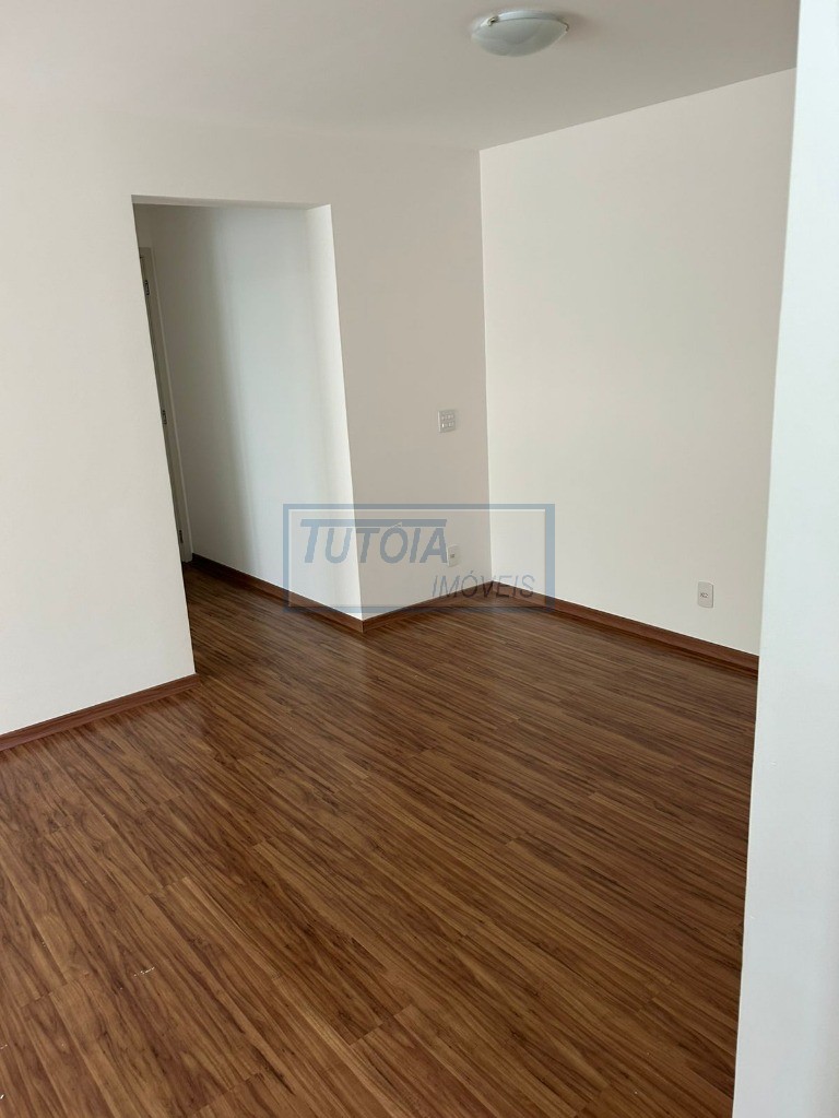 Apartamento à venda com 2 quartos, 68m² - Foto 3