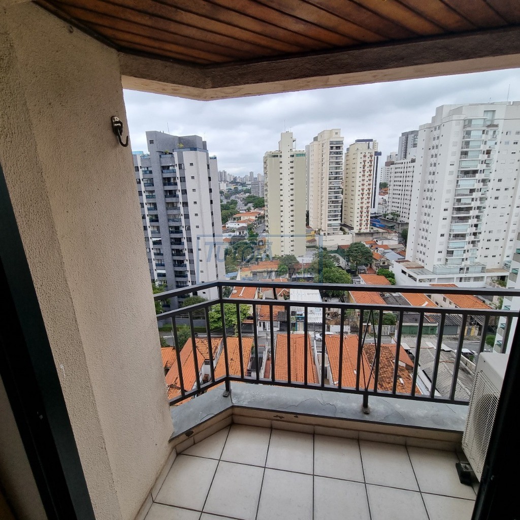 Apartamento à venda com 2 quartos, 75m² - Foto 2