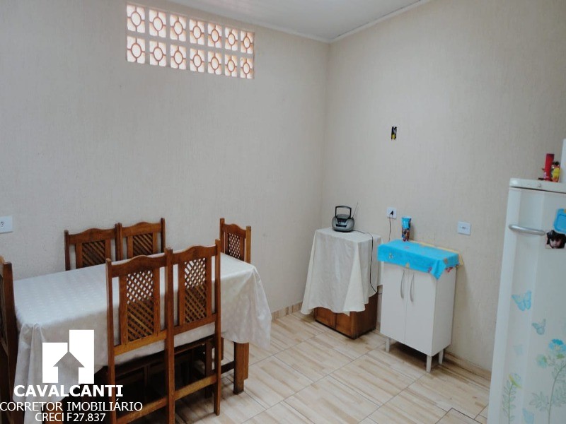 Casa à venda com 2 quartos, 70m² - Foto 5