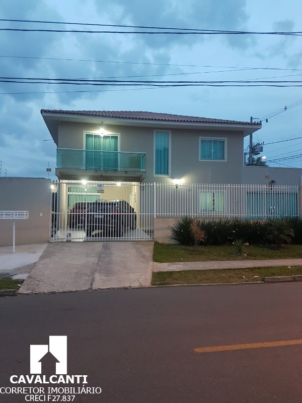 Casa à venda com 3 quartos, 190m² - Foto 1