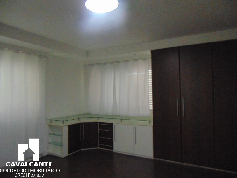 Casa à venda com 4 quartos, 250m² - Foto 15