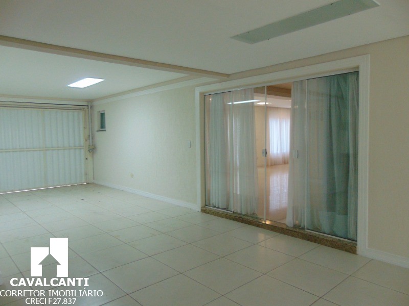 Casa à venda com 4 quartos, 250m² - Foto 29