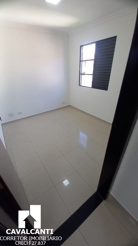 Apartamento à venda com 3 quartos, 60m² - Foto 2