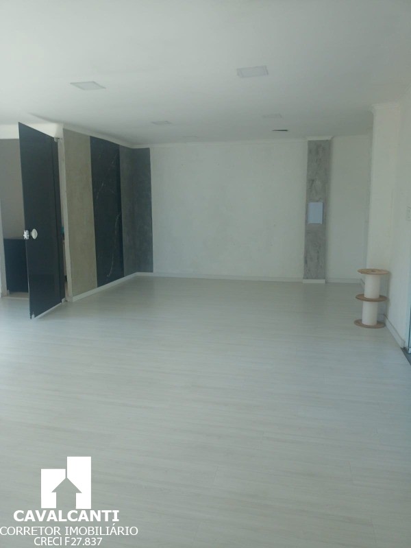 Casa à venda com 3 quartos, 80m² - Foto 4