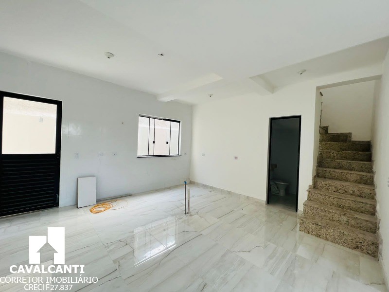 Casa à venda com 3 quartos, 96m² - Foto 2