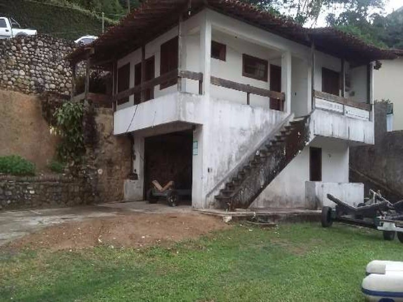 Casa à venda com 6 quartos, 300m² - Foto 3