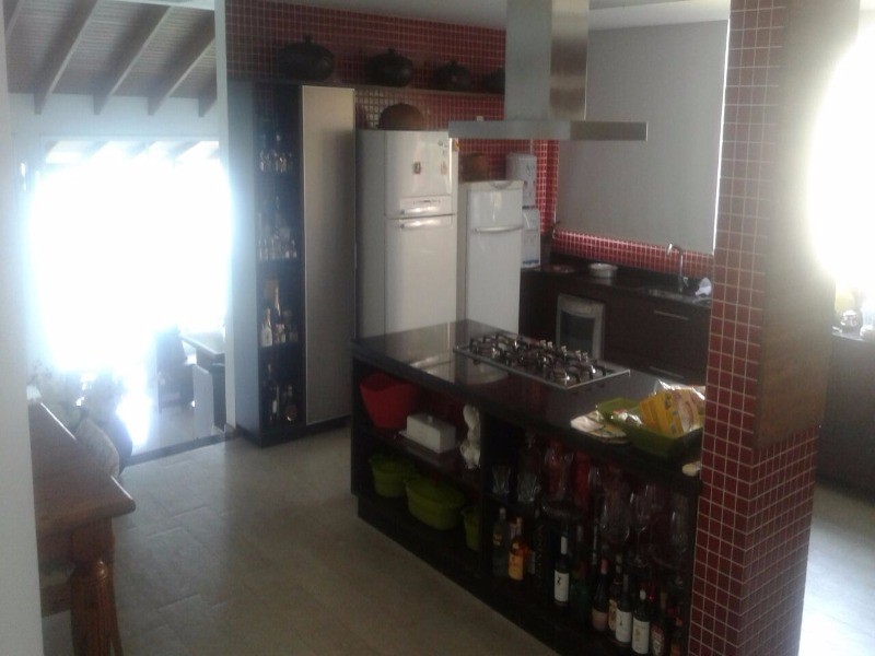 Casa à venda com 5 quartos, 300m² - Foto 9