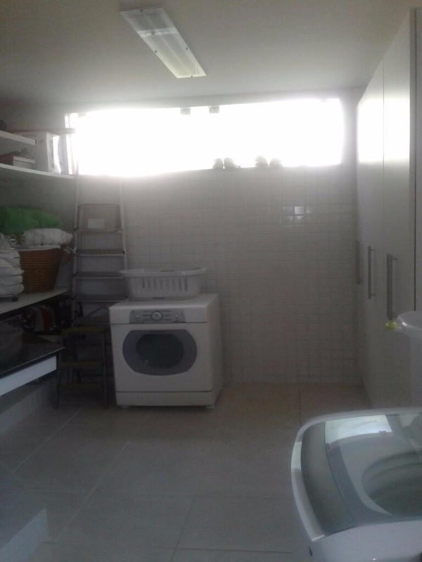 Casa à venda com 5 quartos, 300m² - Foto 13