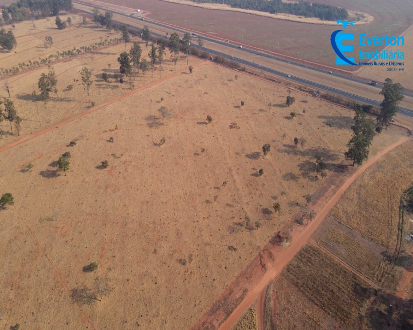 Chácara em Uberlândia/Minas Gerais — Ref GEZ3RN — Imagem 18