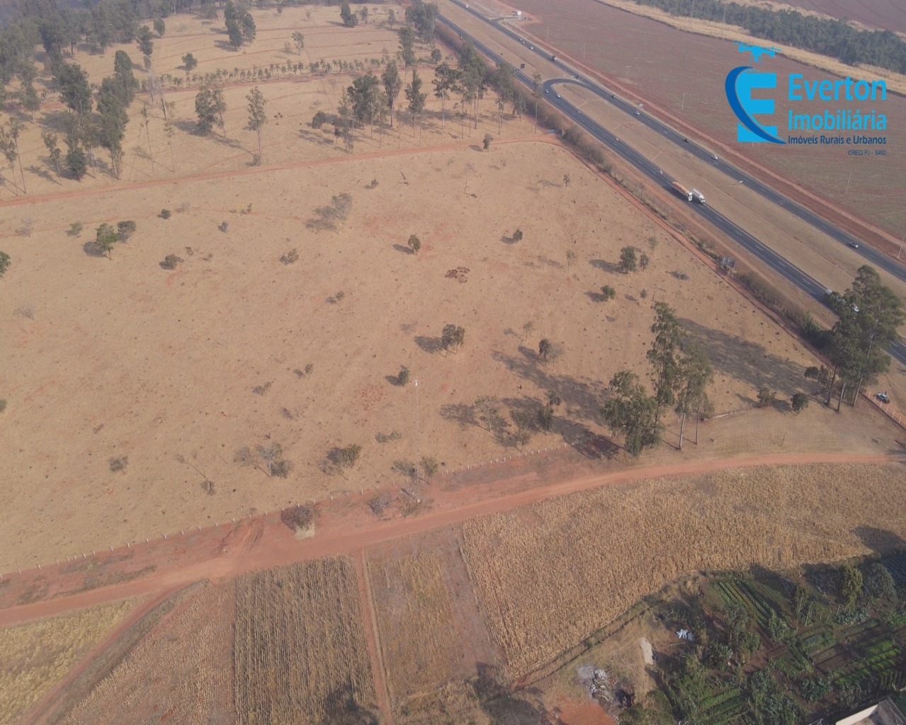 Chácara em Uberlândia/Minas Gerais — Ref GEZ3RN — Imagem 20